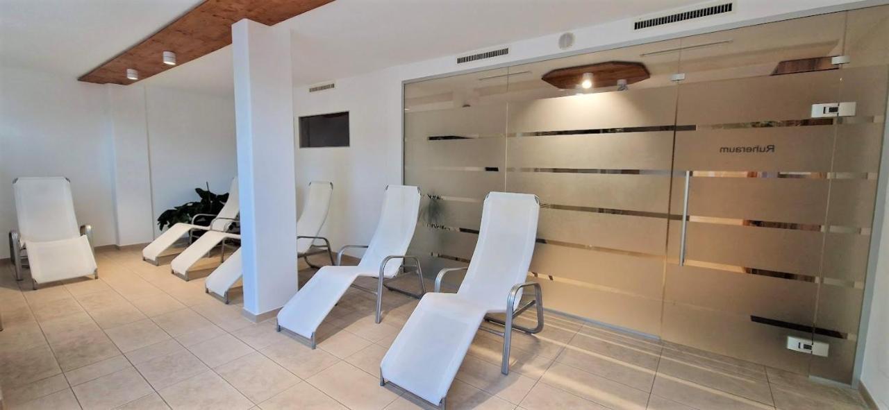 Pools, Sauna Und Balkon Mit Panoramablick سانكت انجلمار المظهر الخارجي الصورة