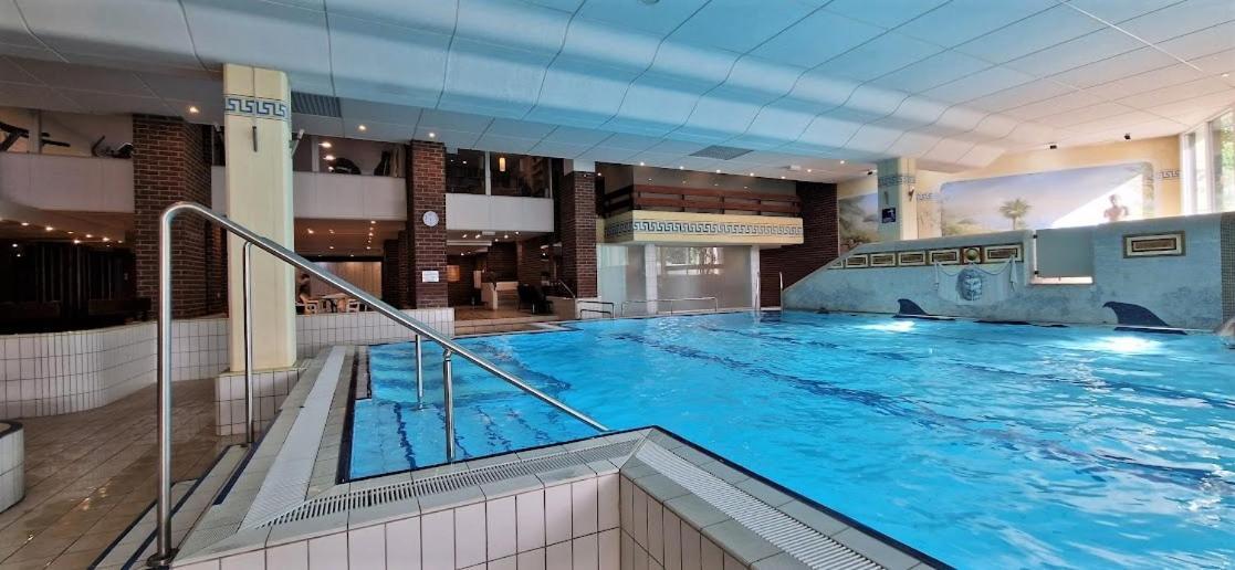 Pools, Sauna Und Balkon Mit Panoramablick سانكت انجلمار المظهر الخارجي الصورة