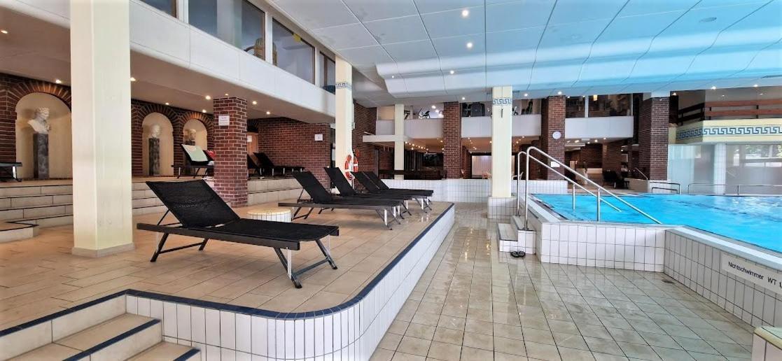 Pools, Sauna Und Balkon Mit Panoramablick سانكت انجلمار المظهر الخارجي الصورة